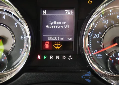 2014 Chrysler Town & Country Limited z USA, uszkodzony, nr VIN 2C4RC1GG5ER453292